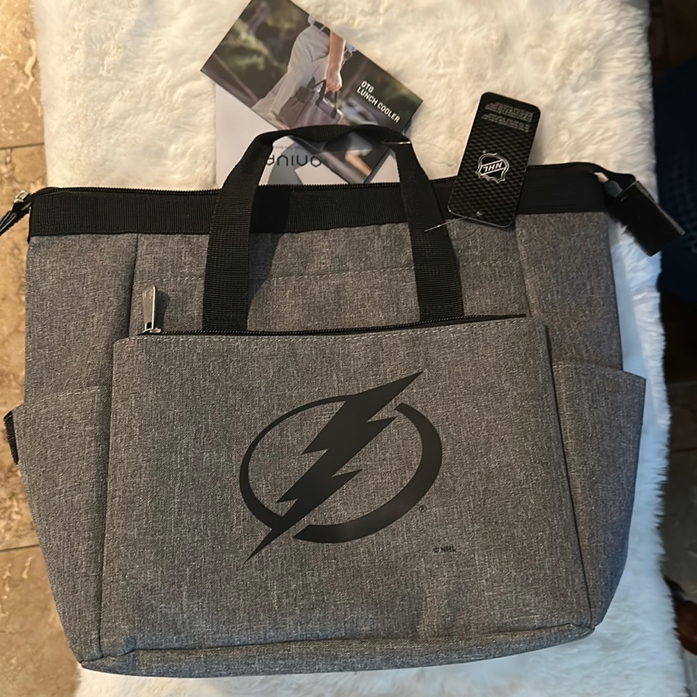 Oniva Tampa Bay Lightning Hockey team On The Go Lunch Bag Cooler NWT